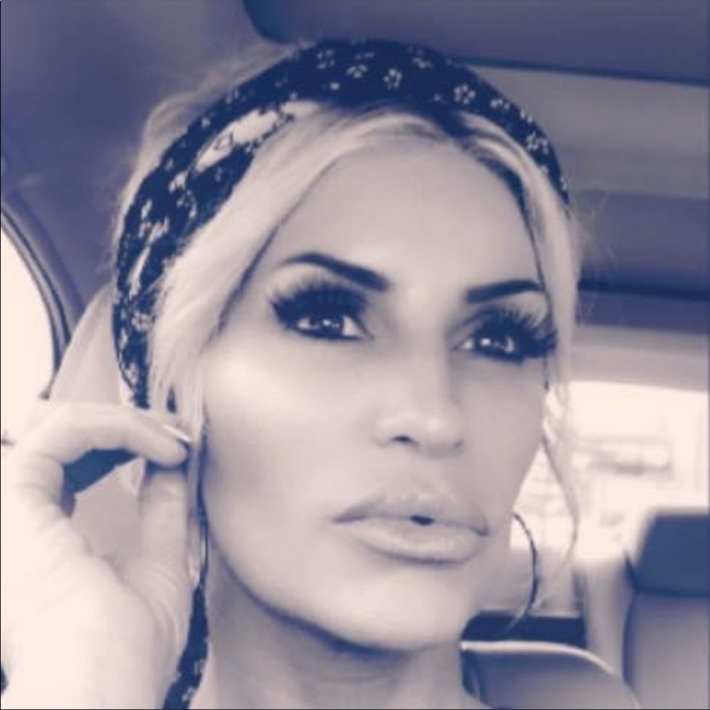 Meet your Posher, Aimee